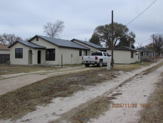 716 W E Ave, Muleshoe, TX 79347