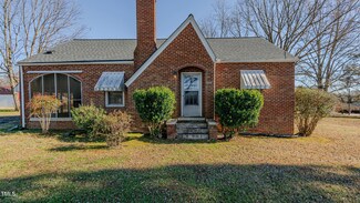 1208 Tucker St, Burlington, NC 27215