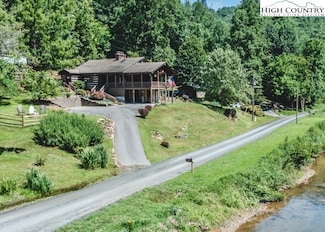 1059 Mouth of Silas Creek Rd, Lansing, NC 28643