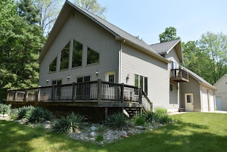 22406 E River Rd, Harrietta, MI 49638