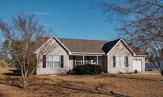 6663 Pine Ridge Cir, Blackshear, GA 31516