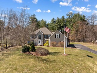 13 Longview Cir, Pelham, NH 03076