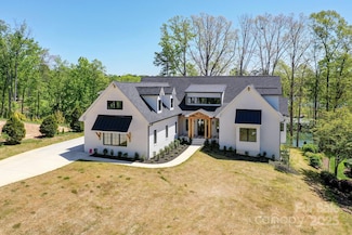 153 High Hills Dr, Mooresville, NC 28117