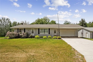 75 Jefferson Ave SW, Swisher, IA 52338