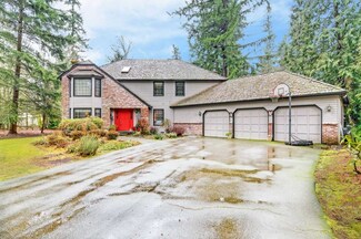 13817 180th Ave NE, Redmond, WA 98052