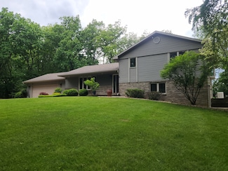 847 Lake Wildwood Dr, Varna, IL 61375