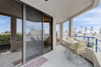 510 The Village Unit 203, Redondo Beach, CA 90277