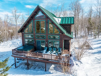 6002 Loafers Ln, Carrabassett Valley, ME 04947