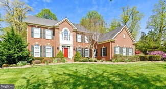 6827 Tanglewood Dr, Warrenton, VA 20187