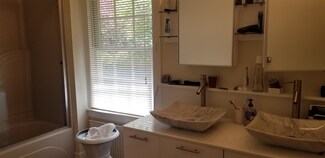 72 Old Northfield Rd, Hinsdale, NH 03451