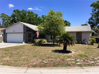 2466 Guthrie Cir, Sarasota, FL 34235