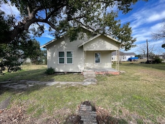 724 Orange Ave, Port Arthur, TX 77640