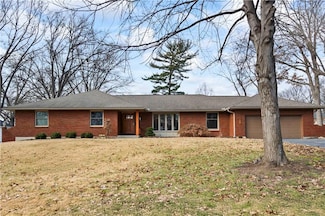 10332 Wenonga Ln, Leawood, KS 66206