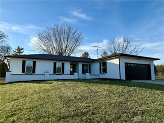 2643 Gina Dr, Eaton, OH 45320