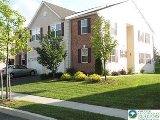 3751 Knight Dr, MacUngie, PA 18062