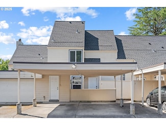 251 NE Village Squire Ave Unit 2, Gresham, OR 97030