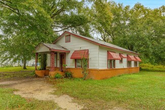 4406 Richard St, Moss Point, MS 39563