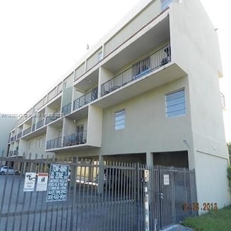 10000 NW 80th Ct, Hialeah, FL 33016