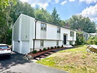 4 Old Coach Rd, Nashua, NH 03062