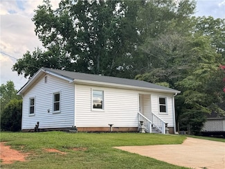516 Kelly Mill Rd, Cumming, GA 30040
