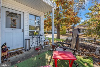 6 Hemlock St Unit B, Toms River, NJ 08757
