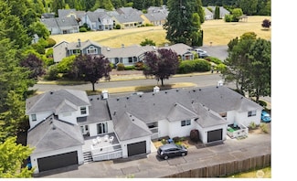 9757 Spinnaker Blvd NW, Silverdale, WA 98383