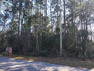 8131 Tavira St, Navarre, FL 32566