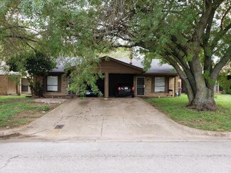 3317 S Meadow Dr, Fort Worth, TX 76133