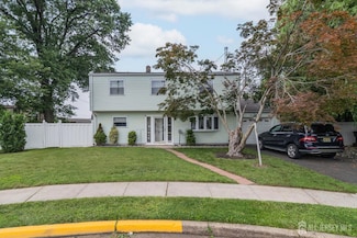 28 Bailey Place, Sewaren, NJ 07077