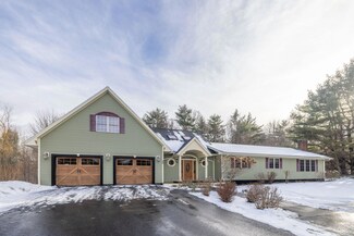 20 Camrock Dr, Rockport, ME 04856
