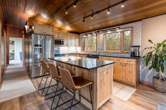 1306 Seasons Dr, Alexandria, MN 56308
