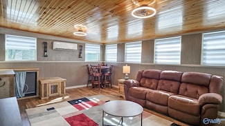 140 Mink Creek Ln, Arab, AL 35016