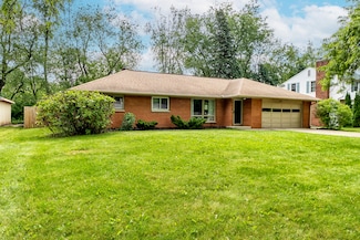 1110 Piccadilly Rd, Kalamazoo, MI 49006