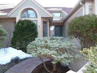 7 Wainwright Rd Unit 61, Winchester, MA 01890