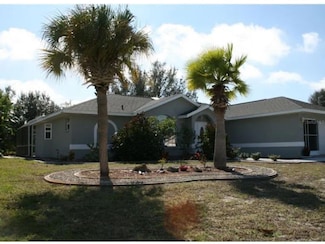 103 Mark Twain Ln, Rotonda West, FL 33947