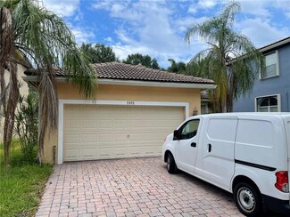 5253 Sancerre Cir, Lake Worth, FL 33463