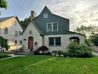 125 S Stanwood Rd, Columbus, OH 43209