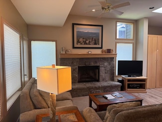 57357 Beaver Ridge Loop Unit 22, Sunriver, OR 97707