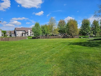 5230 Greenshire Cir, Lake In the Hills, IL 60156