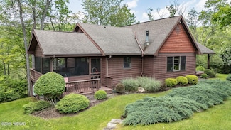 12 Raspberry Ln, Laporte, PA 18626