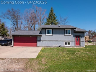 4100 Crooks St, West Bloomfield, MI 48323