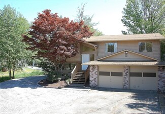 13817 Beverly Park Rd, Lynnwood, WA 98087