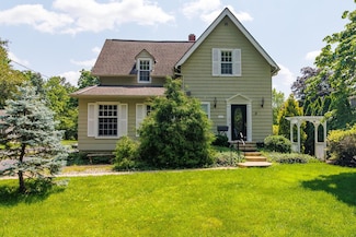 670 Greenwich St, Worthington, OH 43085