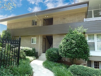 346 Carpenter Dr Unit 4, Atlanta, GA 30328