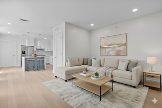 301 Border St Unit PH3, Boston, MA 02128