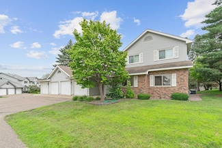 6241 Magda Dr, Maple Grove, MN 55369