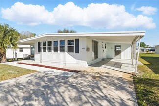 1028 Capella Dr, Tavares, FL 32778