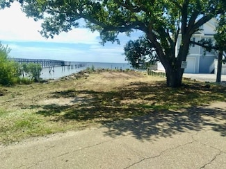 297 Lakeview Dr, Slidell, LA 70458