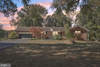 115 Lakeview Dr, Woodstown, NJ 08098