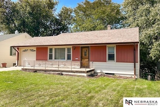 2406 S 46th St, Omaha, NE 68106